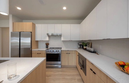 The Gulch House | Plush Haven-2 Unit Combo-Walk To Broadway