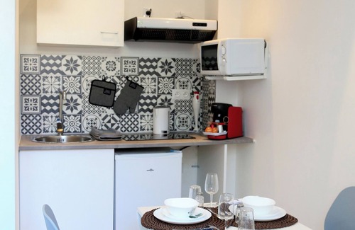 Saint-Quentin Apartment | PLUTON 's near the gare station and markets