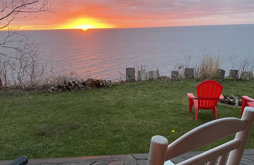 Plymouth House | Plymouth private ocean front oversized suite on the bluff of Cape Cod Bay