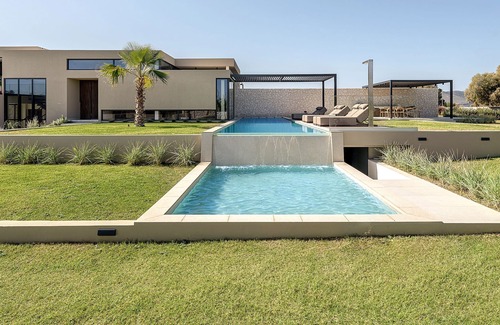 Tavronitis Villa | Pnoe Villas Seafront Experience | Deluxe Villa