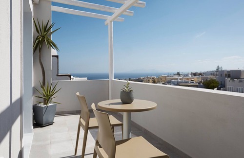 Karterados Apartment | Pnoi two bedroom suite