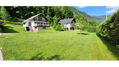 Mojstrana House | Počitniška hiša pr Puc