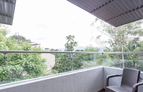 Villa Hermosa Apartment | Poblado Centric and Large Two Floor Apartment.