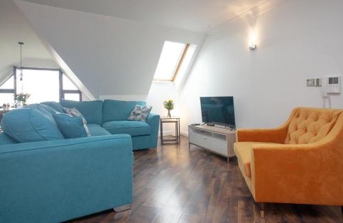 Boscundle House | Pochin House Apartment Penthouse