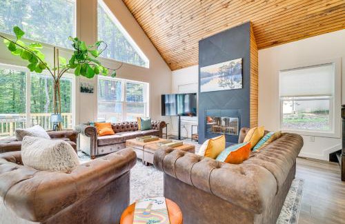 Gouldsboro House | Poconos Getaway with Indoor and Outdoor Pool Access!