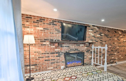 Albrightsville House | Poconos Home with Hot Tub, Game Room and Lake Access!