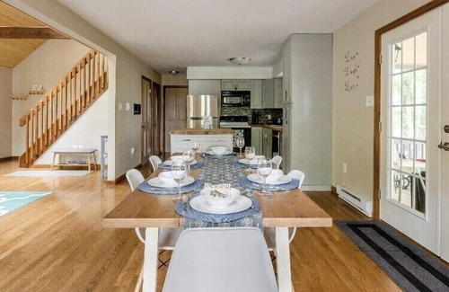 Pocono Summit House | Poconos Lake View Family Retreat/Beach,Lake/Kalahari/Camelback/Sauna/JFBB/Hiking