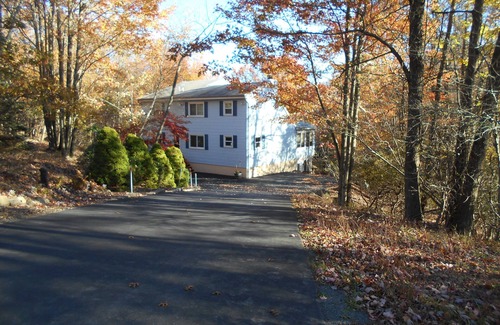 Long Pond House | Poconos: Lakefront Walk2 East Emerald Lakes Stream in back yard
