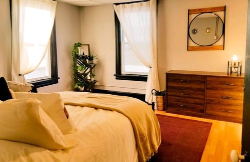 Lansford House | Poconos Mountains ★ Jim Thorpe ★ Extended Stay ★ ST Luke's ★ LVHN ★ Geisinger ★