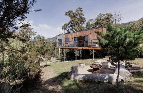 Eaglehawk Neck House | Pod House at Pirates Bay