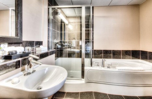 Grande Prairie Hotel | Podollan Inn & Spa - Grande Prairie