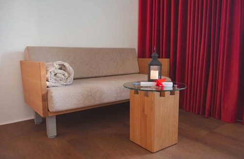 Cerklje ob Krki Apartment | PODSREDA CASTLE APP 3 CELJSKIH GROFOV