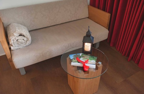 Cerklje ob Krki Apartment | PODSREDA CASTLE APP 3 CELJSKIH GROFOV