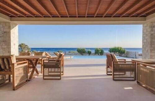 Ierapetra House | Poemo Villa-Erotokritos,Elegance by the Sea!