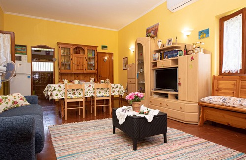 Nettuno House | Poggio degli Oleandri: cottage with pool and lots of relaxation