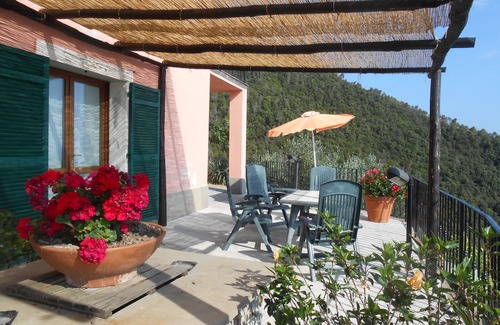Montaretto Apartment | Poggio del Salice: Apt. Cinque Terre with terrace-4 people /Citra 011005LT0087
