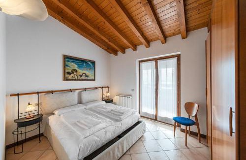 Villanuova sul Clisi Apartment | Poggio sul Clisi 30 Apartment by Wonderful Italy