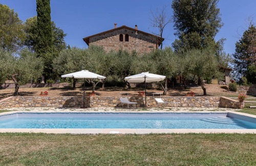 Pianella Apartment | Poggio Vitignano Charming Cottage W/Pool & Parking