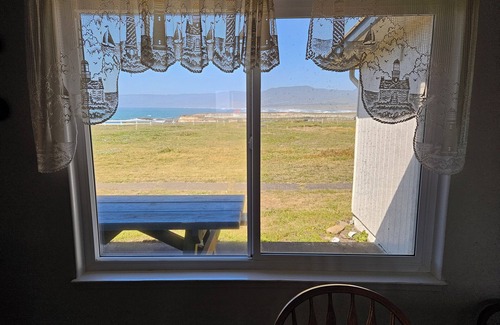 Point Arena House | Point Arena Lighthouse - Assistant Keeper's House 3
