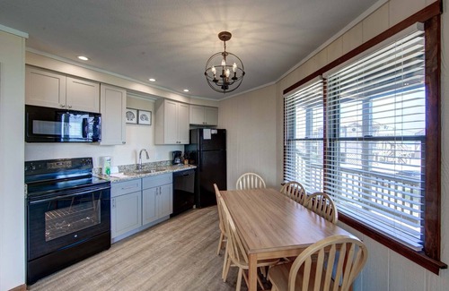 Buxton Cottage | Point Break Cottage- Steps to Beach- Community Pool & Spa