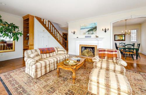 Gloucester Apartment | Point Radio Cottage