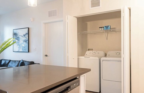 Port Tampa City Apartment | Pointe 2BD w/Den 3 - Two Bedroom Apartment, Sleeps 4
