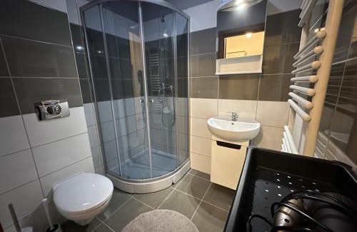 Bytom Hotel | Pokoje Gościnne Rozbark