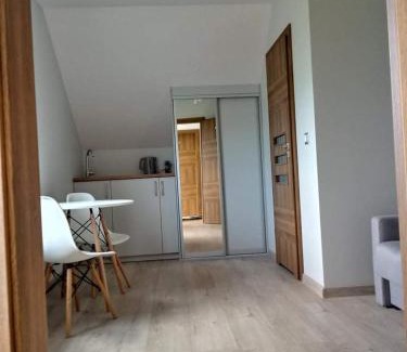Karwienskie Bloto Drugie House | Pokoje Gościnne Amir
