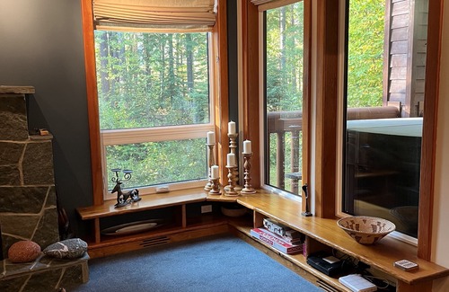 East Kootenay House | Polar Peak Mountain Side Ski-in Town Home (Owners' Unit) With Hot Tub