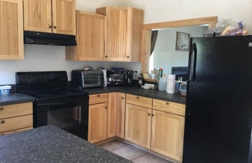 Polaris House | Polaris Paradise Maverick, Entire townhouse in scenic Polaris, MT