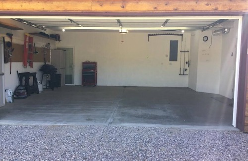 Polaris House | Polaris Paradise Maverick, Entire townhouse in scenic Polaris, MT
