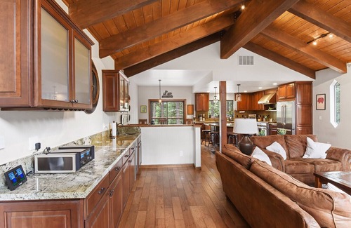 Truckee House | Polaris | Shared amenities featuring spas