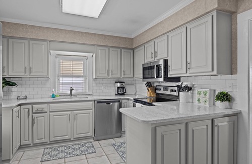 Atlantic Beach House | Pollock Cottage in Atlantic Beach, NC (Oceanfront)