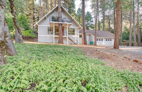 Pollock Pines Cabin | Pollock Pines Cabin: Game Room w/A/C & Heat!