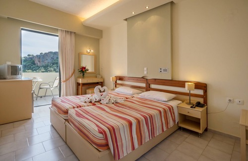 Ano Rodakino Hotel | Polyrizos Hotel