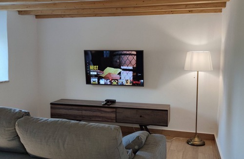 Serta Cottage | Pomar das Oliveiras with swimming pool, free EV charging, Pet friendly
