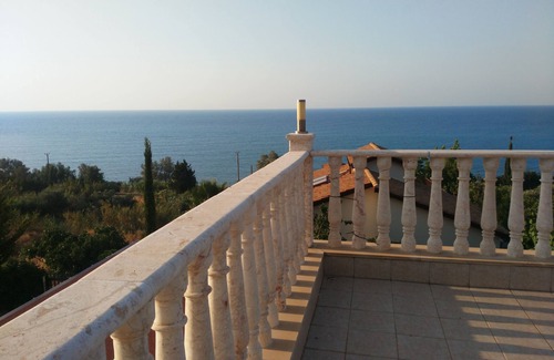 Pachyammos Villa | POMOS HARBOUR VIEW VILLA 3, PRIVATE POOL, FOR FAMILIES WITH KIDS AND COUPLES