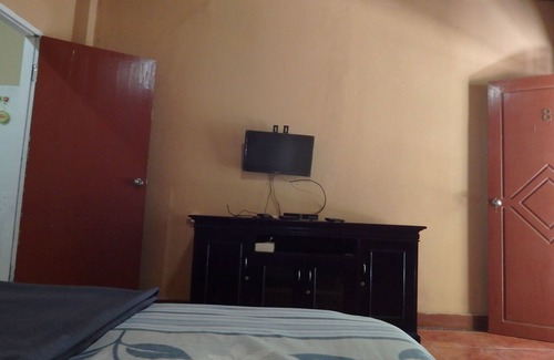 Labuhan Pandan House | Pondok Gili Lampu close to the beach