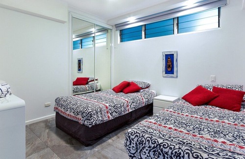 Hamilton Island Apartment | Ponciana 101 Hamilton Island Centrally Located 3 Bedroom, Plus Buggy