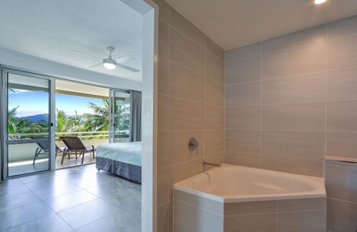 Hamilton Island Apartment | Ponciana 101 Hamilton Island Centrally Located 3 Bedroom, Plus Buggy