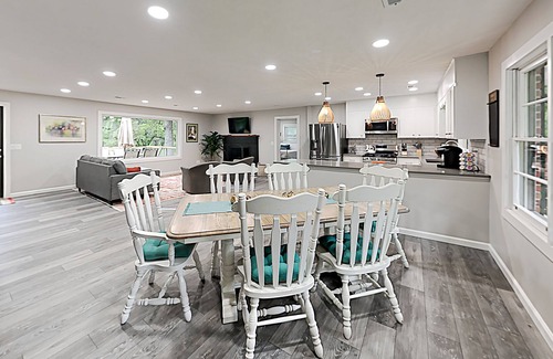 Mountain Home House | Pond Paradise near The Barn at Tall Oaks with Large Dog-Friendly Yard