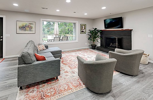 Mountain Home House | Pond Paradise near The Barn at Tall Oaks with Large Dog-Friendly Yard