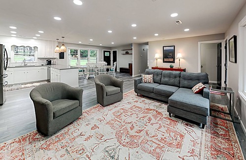 Mountain Home House | Pond Paradise near The Barn at Tall Oaks with Large Dog-Friendly Yard