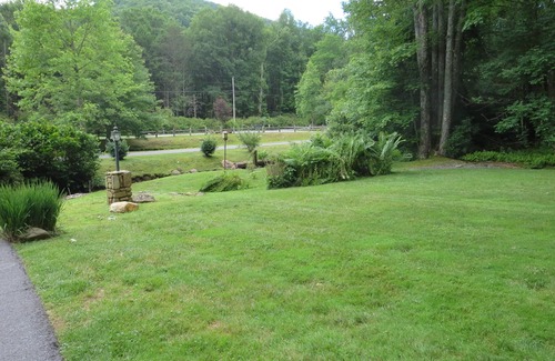 Burnsville House | Pond View The ideal property to Relax and Recharge