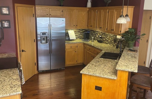 Farmington House | Pondhaven Rereat Fully furnished house with fun and convenience for all ages