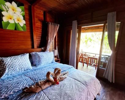 Mumbul House | Pondok Denly by Pigeon
