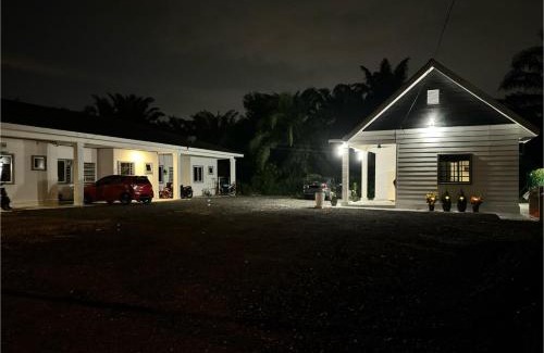 Gua House | Pondok Selesa Homestay