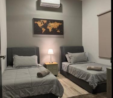 Gua House | Pondok Selesa Homestay