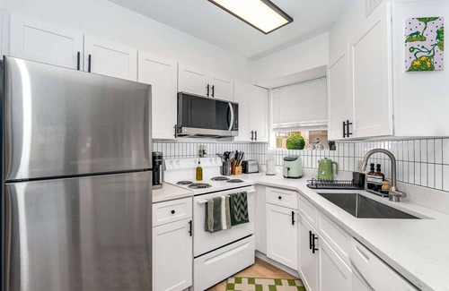 Ocean Side Village Apartment | Pondview Condo: 0.5mi to Beach!