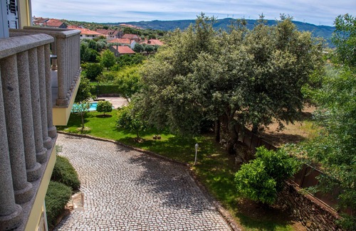 Macedo de Cavaleiros Apartment | Pontes Room with Mountain View, Wi-Fi and Air Conditioning